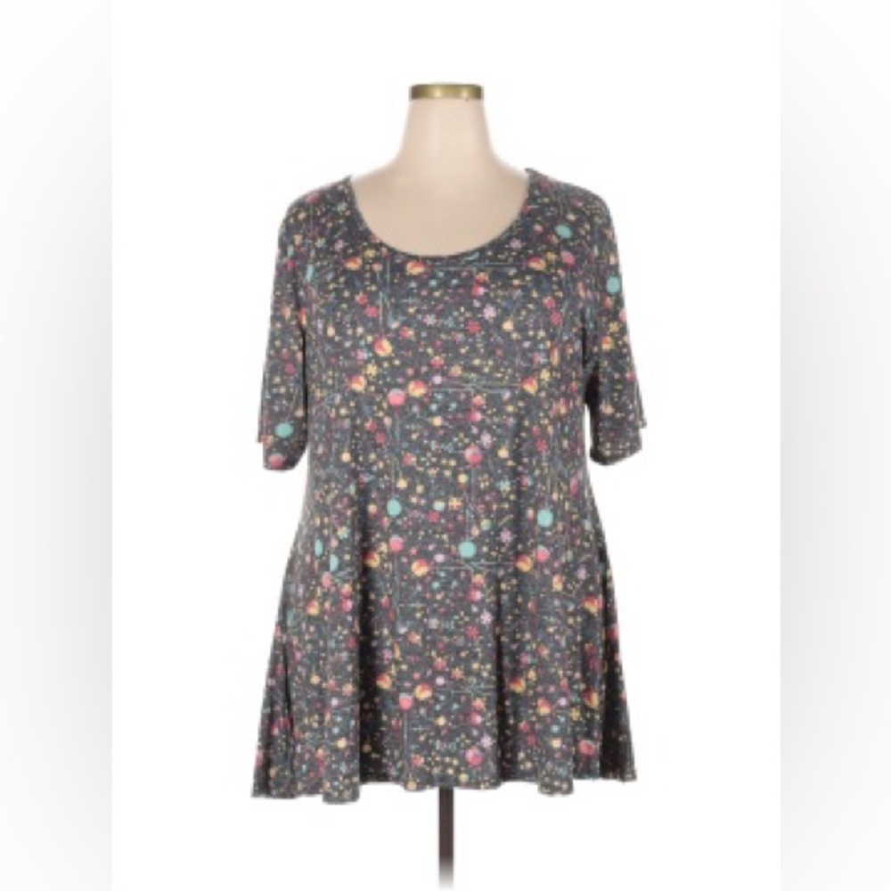Lularoe Classic Tee